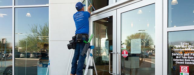 Cleaning Commercial Windows in Tucson AZ